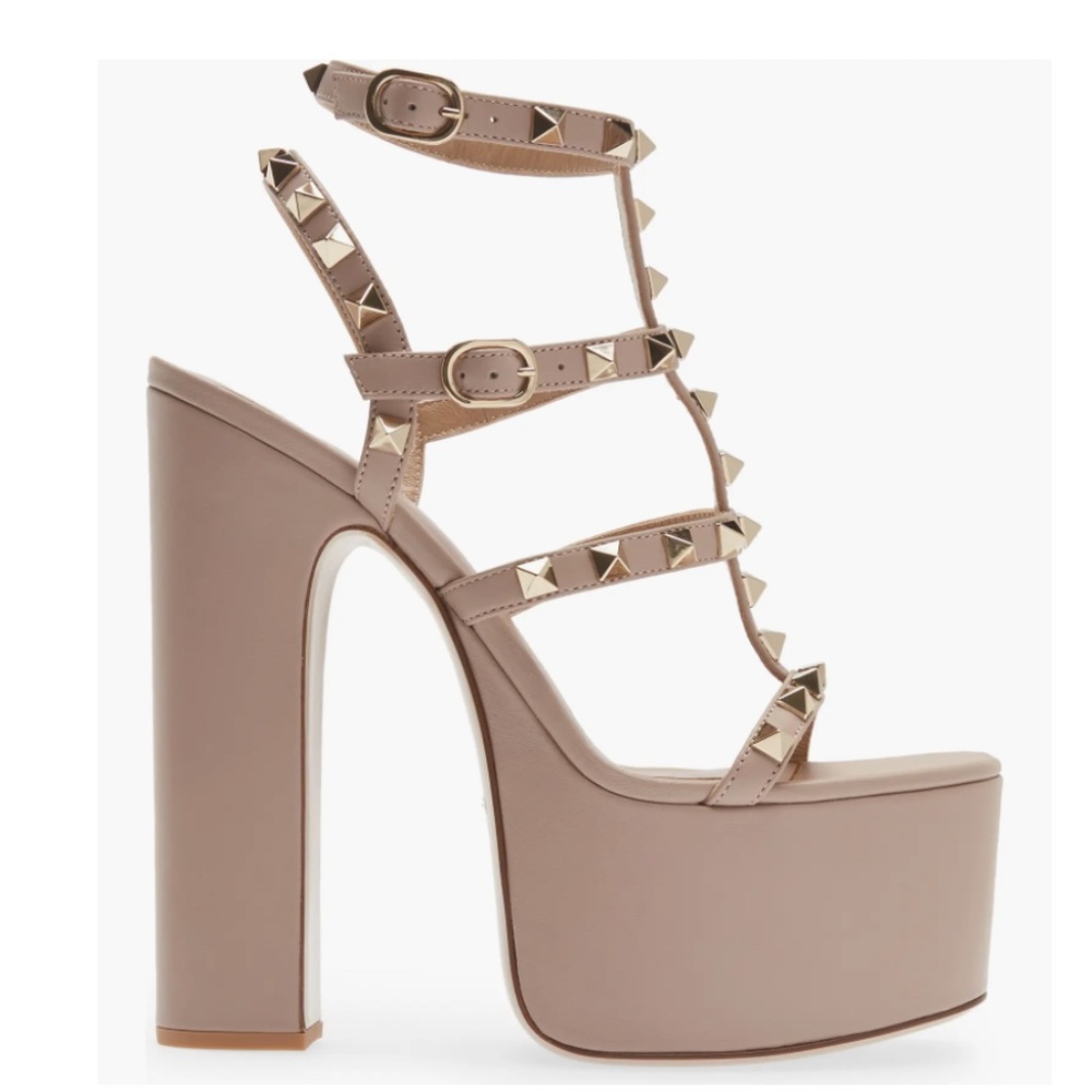 NIB $1270 Valentino Garavani Rockstud Platform Sandal in Poudre - size 39 / 9! - Picture 2 of 6